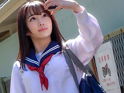 【JK】サッカー部のマネージャーという優等生で清楚な美少女が金銭目的の性行為で少女の純真さから淫靡な女の表情へと豹変し極上の快感を体験！