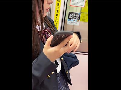 【JK×巨乳】かなりのかわいい美人女子校生！おっぱい大きくて最高だね！淫乱なセックスに雪崩れ込んでしまう！www
