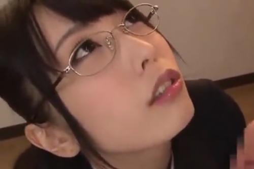 JKの格好させてフェラさせたら世界一可愛い（と全俺の中で）話題の有村千佳ちゃんのエロ動画で抜きます