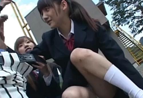 超可愛い女子高生が時間停止させてチン○弄りまくる動画なんだが、時間が止まっているのになぜ精子が出るのかという謎を解明するべく・・・