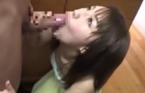 姉パラダイス！遊びに来た友達のチン○をしゃぶるお姉さん、それを覗くエッチなお姉さん、さらに自分の部屋に連れ込んで・・・