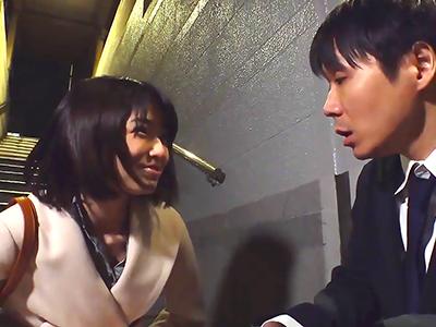 【スレンダー×美乳】「外寒かったから…チンポ温めてあげようか？」最高の提案！愛おしそうに舐める姿にイッてしまう！www