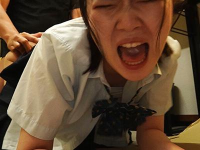 《女子高生×万引き》コンビニで万引きを犯しためっかわＪＫさん通報を避けるために男根バッコバコされて悶えまくり中出しまでｗｗｗ