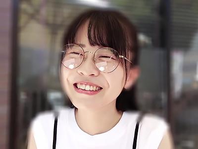 《初彼女×美乳》初めて出来たメッカワ彼女のメガネ外した素顔に興奮してヤリまくりが抜きすぎ注意なんだがｗｗｗ