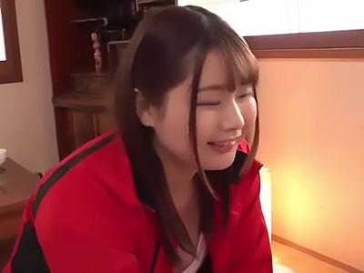 【Tバック】惹きつけるショートパンツと大胆な胸元！肉棒挿入で膣奥ガンピスしてイキまくるｗｗｗ