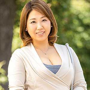 巨乳 みやび