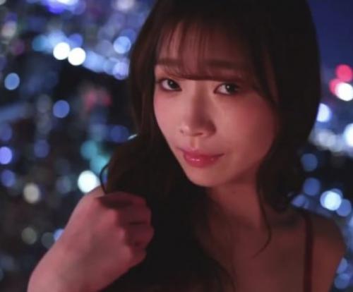 キスが大好きな色白美人に激しいキスしたら興奮しまくりでめちゃくちゃ求めてきたw