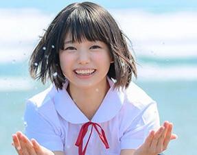 １８歳卒業したばかりの初々しい美少女がAVデビュー！制服着たままイケメン男優に挿入されて感度抜群で何度もイカサレちゃいました！【桃乃りん】
