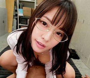 妙に色気のある地味眼鏡の女上司が会社の倉庫で既婚の部下を誘惑して杭打ちピストンしちゃいました！【八木奈々】