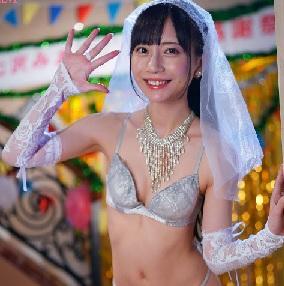 「乳首が勃っちゃった♡」スレンダー美少女で痴女が五周年素人ファン感謝祭で素人男性にいっぱい凄テクでサービスしちゃいました！【七沢みあ】