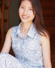 スレンダー美人の子持ち人妻がAVデビュー！母乳を垂れ流しながら子宮奥までガン突きされてガチイキしちゃいました！【CHIYU】