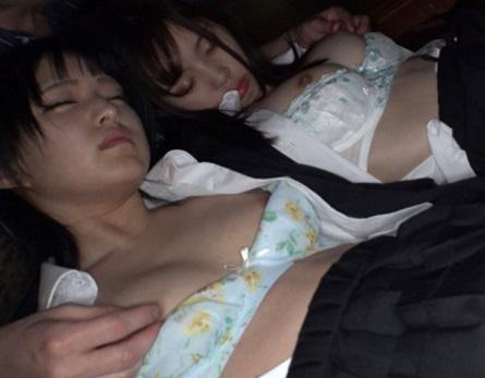 スレンダー美少女のJKが街で鬼畜変態男に拉致られて薬飲まされ中出しレイプされちゃいました！【渚みつき】