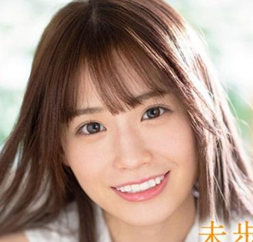 【美少女×デビュー作】１９歳円らな瞳の可愛い美少女がAVデビュー！緊張しながらも頑張ってエッチしちゃいました！【未歩なな】