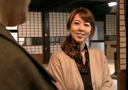 妖艶な爆乳の社長夫人が会社の温泉旅行で絶倫男性社員達と旦那に内緒で乱交パーティーしちゃいました！【風間ゆみ】