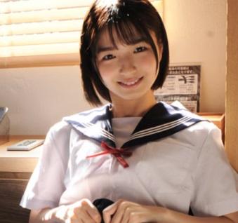 「我慢しなくていいんだよ❤」アイドル越えルックスの美少女がセーラー服姿で実の父親に生チンポで中出しされちゃいました１【倉本すみれ】
