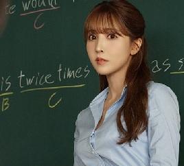 激シコボディーの女教師が生徒と一線を越えちゃう！？放課後の教室でハメちゃいました！【三上悠亜】