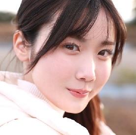 19歳天真爛漫な女子大生がAV初撮り！初撮りでいきなりデカチン男優たちと３Pしちゃいました！【河北あさひ】