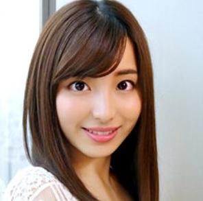 チャットアプリでゲットした美人OLとホテルでハメ撮りしちゃう！？エッチな下着からずらしハメで喘いじゃいました！【素人×OL】