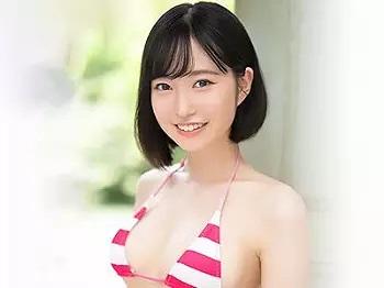 ２０歳の有名大学に通う純朴な美少女がAVデビュー！撮影の途中で泣き出してしまうほど純粋な彼女が激しい３Pセックスしちゃいました！【小栗みゆ】