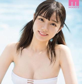 １９歳まだあどけない笑顔の現役JDがAVデビュー！国宝級の原石見つけちゃいました！【宮下玲奈】
