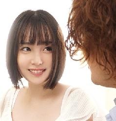 18歳色白で巨乳の美少女がAV初撮り！カワイイ笑顔と透明感溢れる肌が最高です！【愛宝すず】