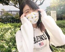 色白美少女を街でナンパしてハメ撮りしちゃう！？デカチン男優にガン突きされてアンアン喘いじゃいました！【花狩まい】