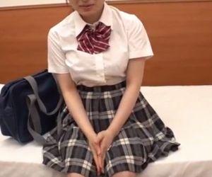 【JK×素人】真面目そうな顔の制服女子高生とセックス！ガチ素人の演技無しの反応は最高