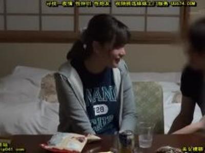 【デビュー作品】交渉の末、可愛いADがAV出演に承諾！入れられると女の子の気持ちが一気に高まる
