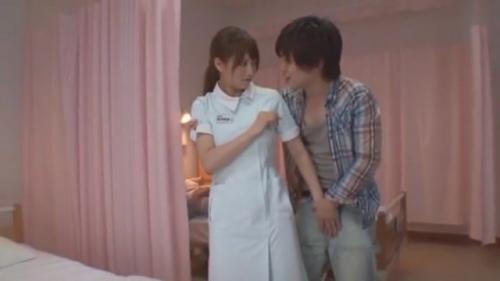 【エロ動画】可愛い家庭教師が教え子にエッチなことしてあげる！パコられて中に伝わる摩擦で限界寸前