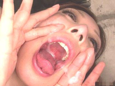 ＜精子ぶっかけ！＞スタイル抜群の綺麗なオネエサンにザーメンぶっかけ楽しんじゃうぞ！！！！
