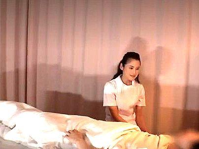 ＜膣内射精！＞「え？困ります…♡」清楚美人ナース看護師！口説かれてエチエチに発展シチャウゾ！