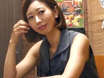 ≪素人≫【ナンパ】エロい体の人妻熟女がナンパされてエロ行為になっちゃうぞｗｗｗｗｗｗ