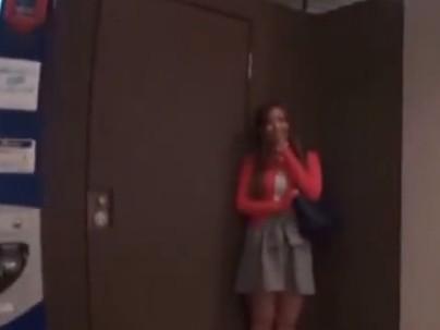≪素人≫【ナンパ】スレンダーほそみの可愛い人妻がナンパされエロ行為になっちゃうぞｗｗｗｗ
