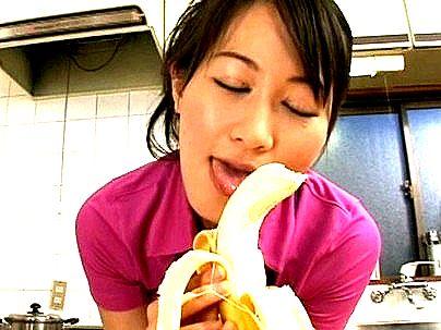 ＜ヘルパー！＞エロい感じのヘルパー巨乳おっぱい女介護師！オチンポじゅぽフェラシチャウゾ！