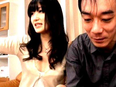 ＜浮気若妻！上品な感じのおくさんヒトヅマが若い男と禁断エロ行為しちゃう！！！