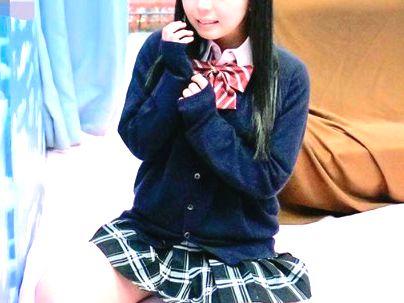 ＜素人ナンパ！＞「わかるかな？？」めっちゃ！可愛い女子！ＭＭ号で彼氏のチンポ当てゲーム失敗してエチエチ！