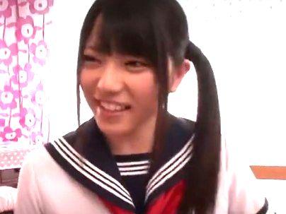 ＜お漏らしアクメ！＞制服女子がオマンコクンニされてマジイキ潮ふきしちゃうぞｗｗｗｗｗ