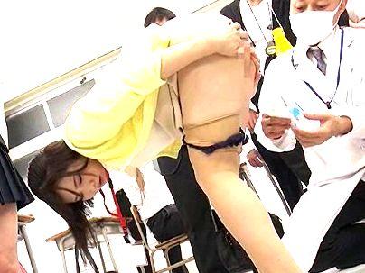 ＜肛門に中出し！＞「イッチャウの・・」巨乳おっぱい教育実習生！二穴エロ行為でヤラレマクリになっちゃうゾ！！
