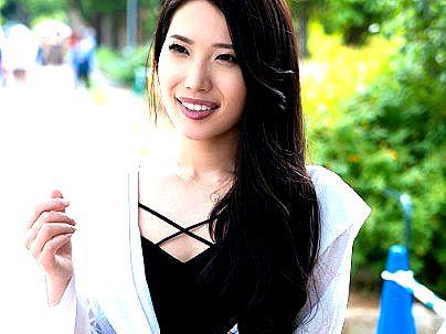 ＜人妻ナンパ！＞エロい感じの巨乳おっぱい美魔女オバサンゲット！ザーメン中出ししちゃう！