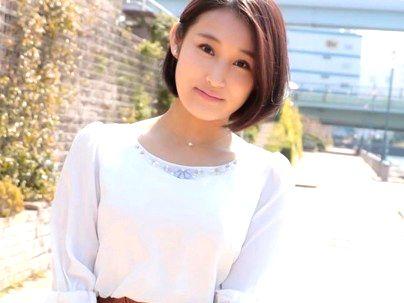 ＜人妻不倫！＞真面目そうな清楚系おくさんヒトヅが旦那に内緒で浮気行為！