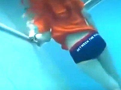 ＜プール監視員！＞バイト中のスレンダーカワイ子ちゃん貧乳ちっぱい女子！更衣室で犯されレイプされるぞ！