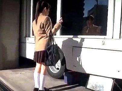 ＜素人ナンパ！＞ラッキー！めっちゃ可愛すぎ美少女がダマされてマジックミラー号でえちえちに発展しちゃうｗｗｗｗ
