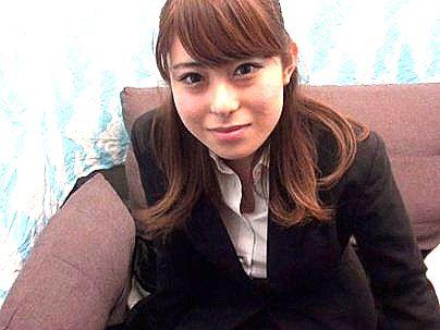＜素人ナンパ！＞清楚な感じのシロウト巨乳おっぱい女子OL！男子の相談からのエロ行為に！