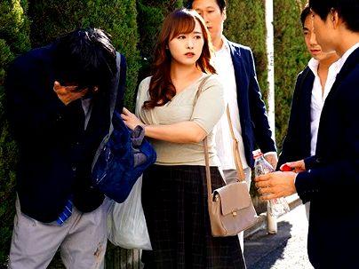 ＜美魔女！＞「やめなさい…こんなの…」巨乳おっぱいママ！息子の友人に犯されレイプされる！