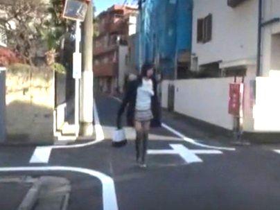 ★小柄なカワイ子ちゃん美少女義理の妹がハメ撮り行為で潮ふきしちゃうぞｗｗｗｗｗ