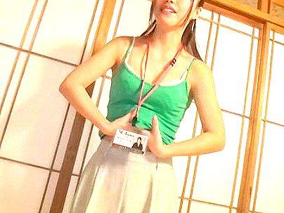 ＜SOD女子社員！＞「ぬぐんですか？」清楚系真面目そうな美乳おっぱいのOL！恥じらいながらエチエチに！