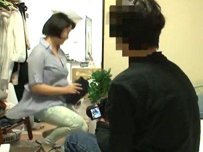 ＜オバサンレンタル！＞巷で噂のオバサンレンタル頼んでなし崩し的エロ行為になっちゃうぞｗｗｗｗ
