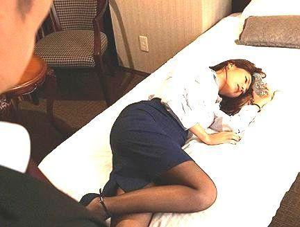＜出張先相部屋！＞滅茶苦茶可愛い清楚系可愛い美少女OL！絶倫の部下にネトラレ行為になっちゃう！