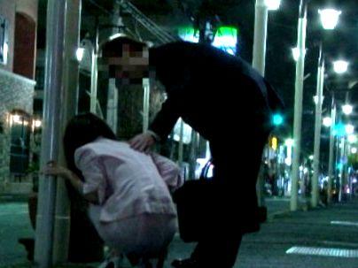 ＜連れ込み！＞「大丈夫ですか？ｗ」泥酔お姉さんを助けたふりして・・・勝手にエロ行為しちゃう！！