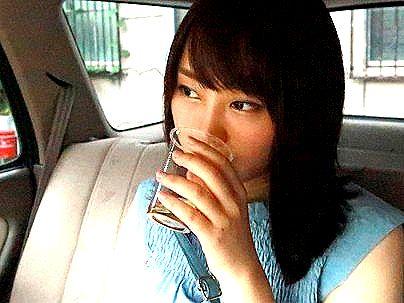 ＜素人娘！＞清楚系上品な感じの美乳おっぱいシロウト女子！野外でマジイキ潮ふきしちゃう！